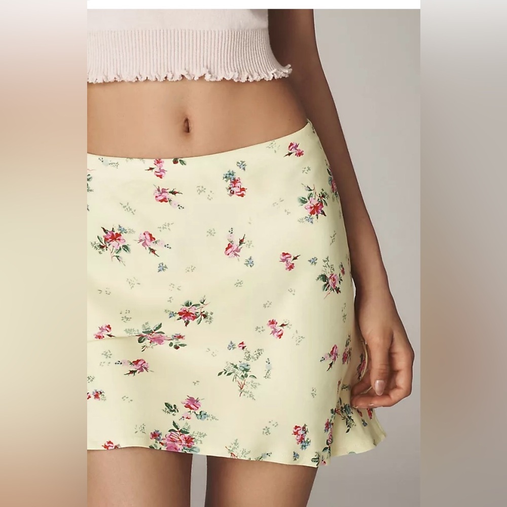 NWT Anthropology The Tilda Mini Slip Skirt Floral Cream Skirt size Small